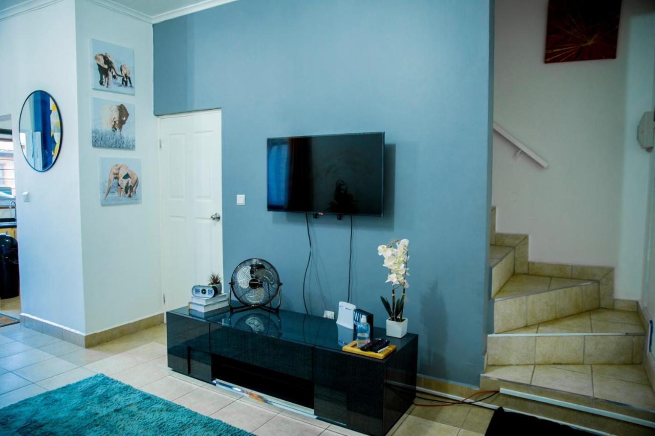 Sanctuary Aparthotel-Ac-Garden- Solar-Wi-Fi -Firepit-Park-Carport ลุซากา ภายนอก รูปภาพ