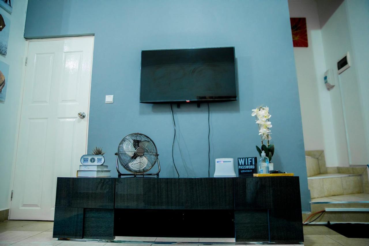 Sanctuary Aparthotel-Ac-Garden- Solar-Wi-Fi -Firepit-Park-Carport ลุซากา ภายนอก รูปภาพ