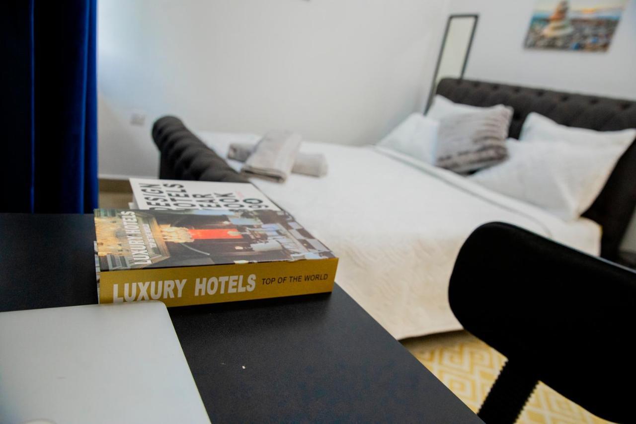 Sanctuary Aparthotel-Ac-Garden- Solar-Wi-Fi -Firepit-Park-Carport ลุซากา ภายนอก รูปภาพ