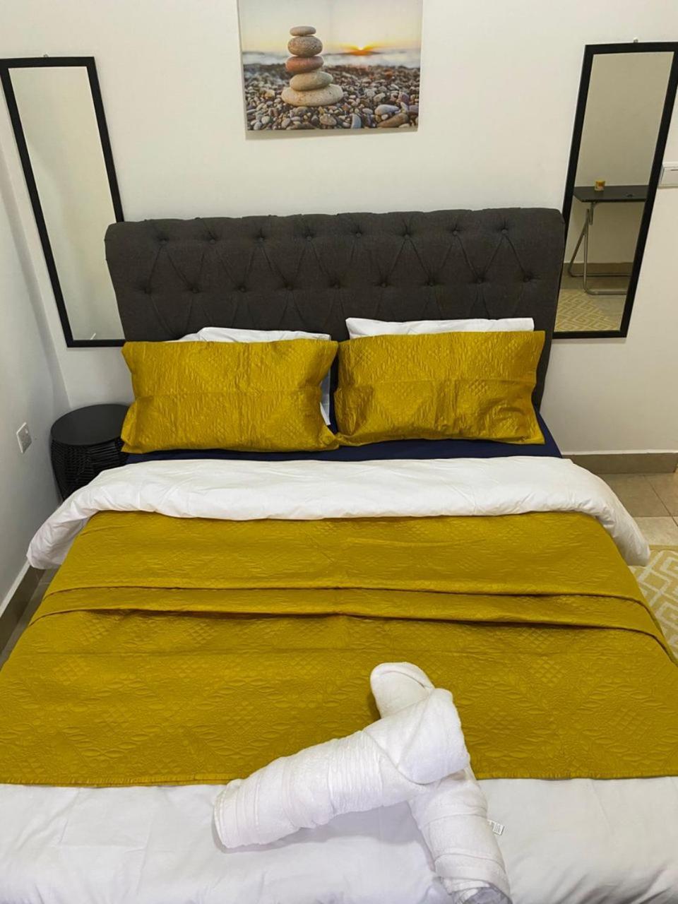 Sanctuary Aparthotel-Ac-Garden- Solar-Wi-Fi -Firepit-Park-Carport ลุซากา ภายนอก รูปภาพ